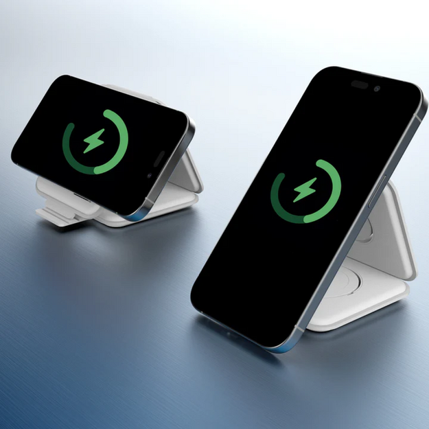 J5create - Qi2 3-In-1 Magnetic Travel Wireless Charging Station