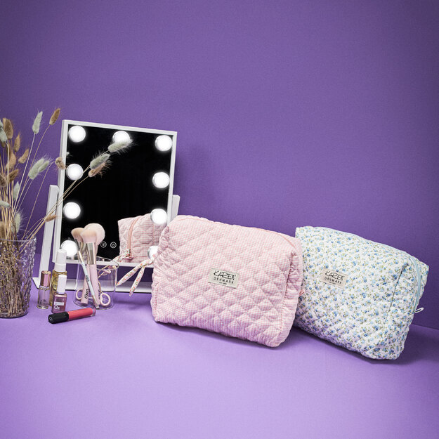 Karen - Large toiletry bag - Pink-checkered quilt