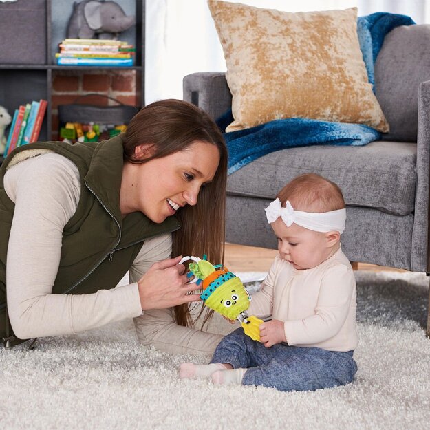 Lamaze - Mini Clip & Go Carrot (941-27381)