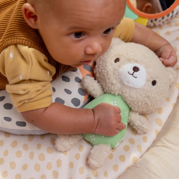 Ingenuity - Every Season™ Plush Lambswool Play Gym - (IN-16969)