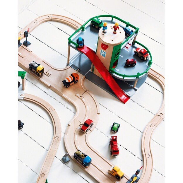 BRIO - Parking Garage (33204) 5