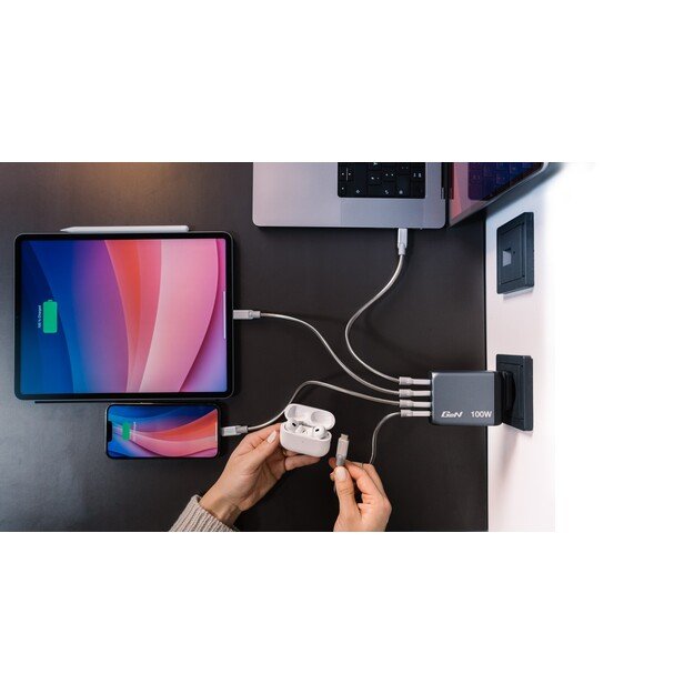 Verbatim - GNC-100 GaN Charger 4 Port 100W USB-A/USB-C