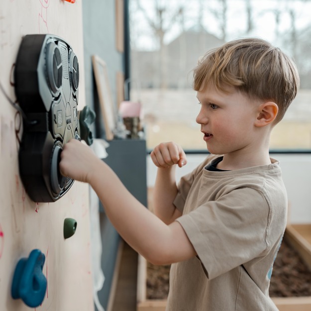 Mumuru - Boxing trainer with music