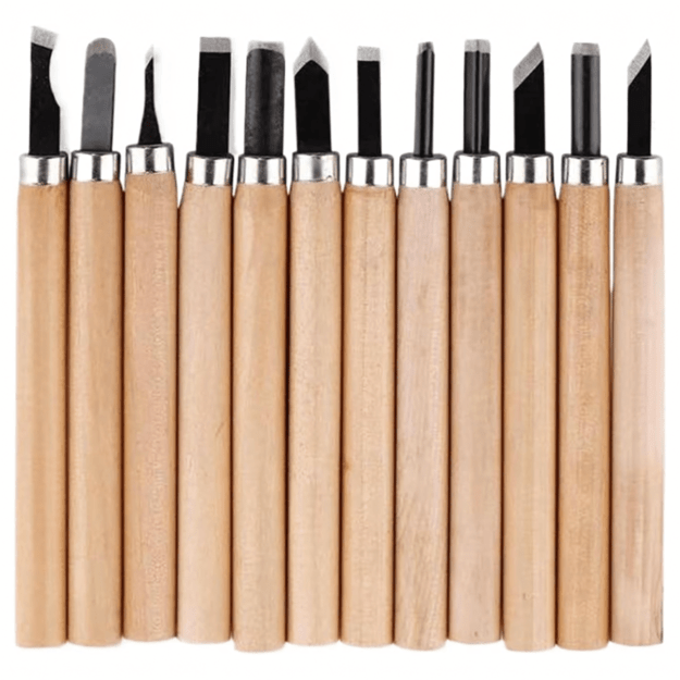 Komplekt 12 puust nikerduspiirast puidust käepidemega