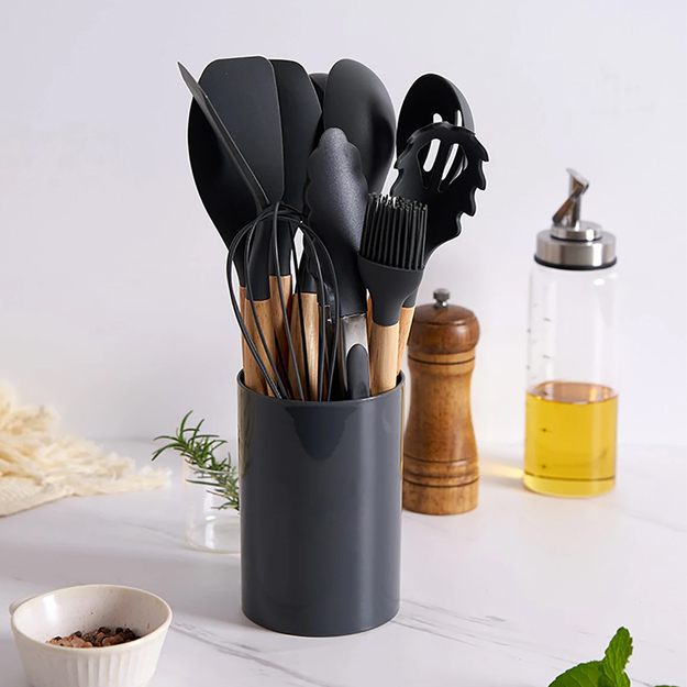 Virtuves piederumu komplekts no silikona, koka, 12 gab.