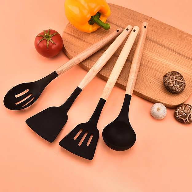 Virtuves piederumu komplekts no silikona, koka, 12 gab.