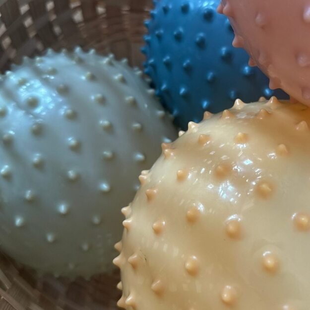 Find that hippo - Sensory Balls - Metallic Blue & Khaki (53100401)