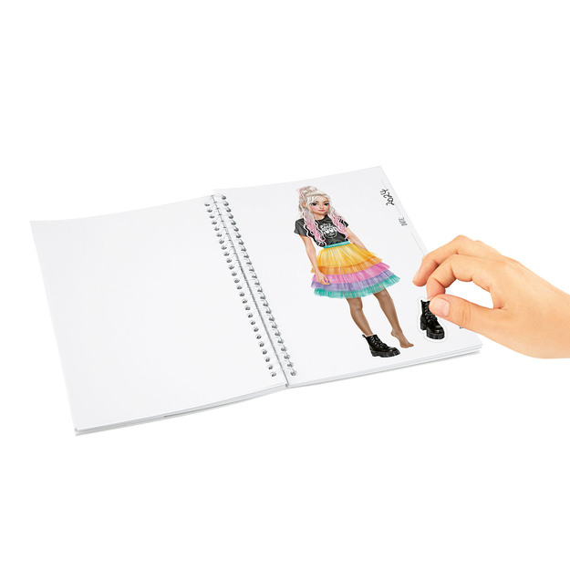 Topmodel - Pocket Colouring Book (413444)