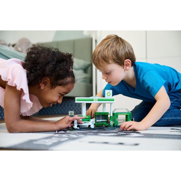 Majorette - Petrol Station BP + 1 Vehicle (8502006001)