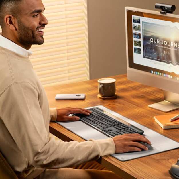 Logitech - Signature Slim Solar + K980 Keyboard - Graphite (Nordic)