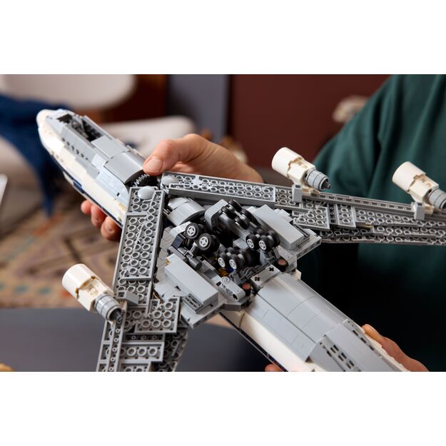 LEGO - Icons - Shuttle Carrier Aircraft (10360).