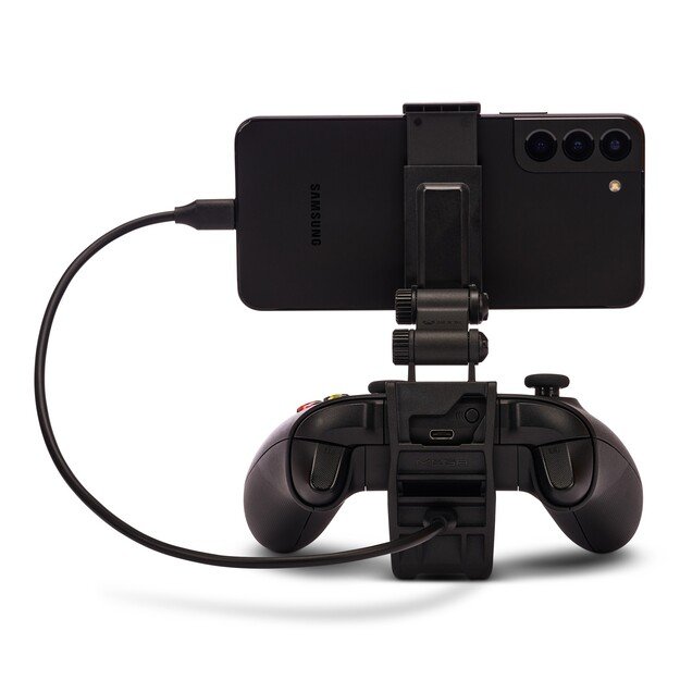 PowerA MOGA Play & Charge Gaming Clip for Xbox wireless controllers 4