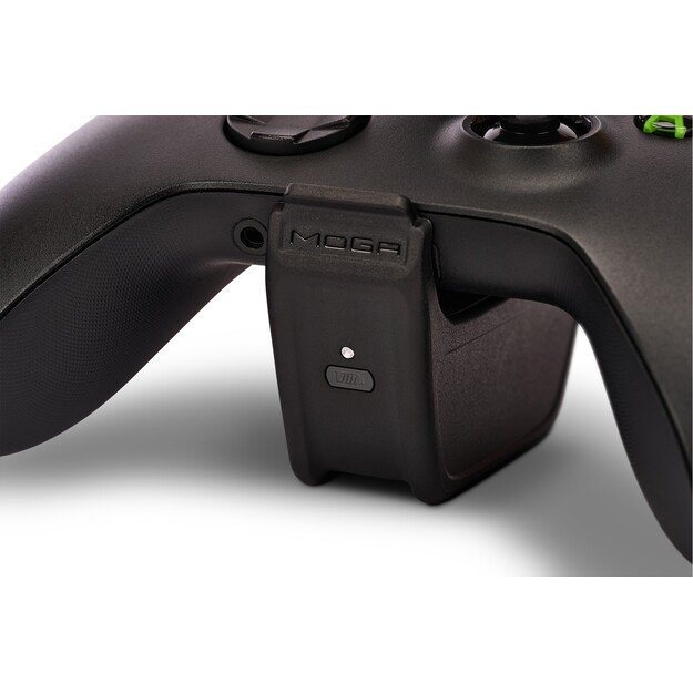 PowerA MOGA Play & Charge Gaming Clip for Xbox wireless controllers 8