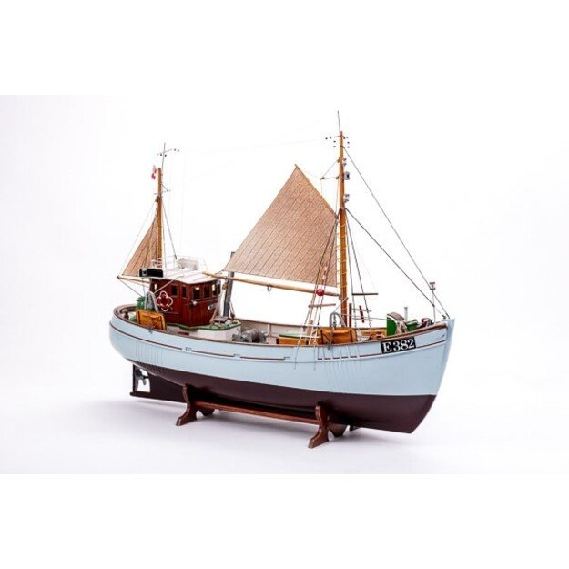 Billing Boats - Mary Ann 1:33 Wooden Hull - (428328)