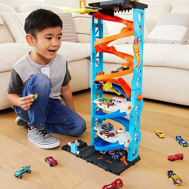 Hot Wheels - City Transforming Race Tower Playset (HKX43) 1