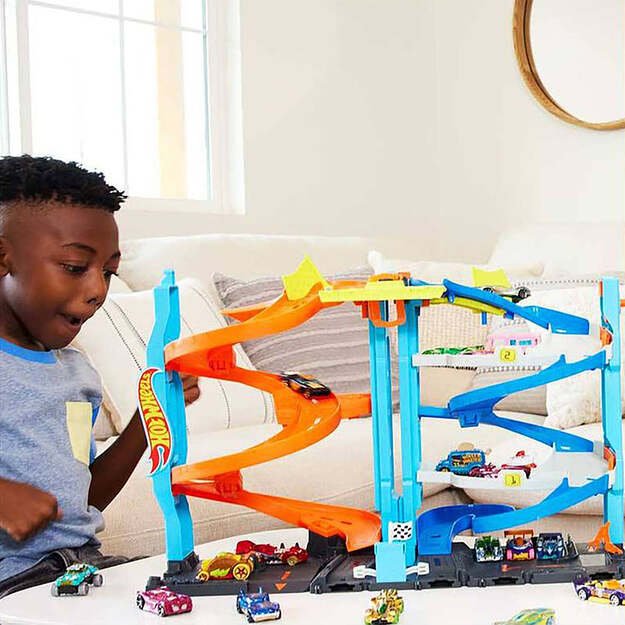 Hot Wheels - City Transforming Race Tower Playset (HKX43) 2