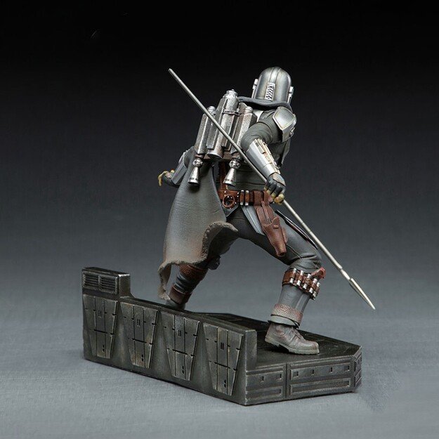 Star Wars - The Mandalorian Statue 5