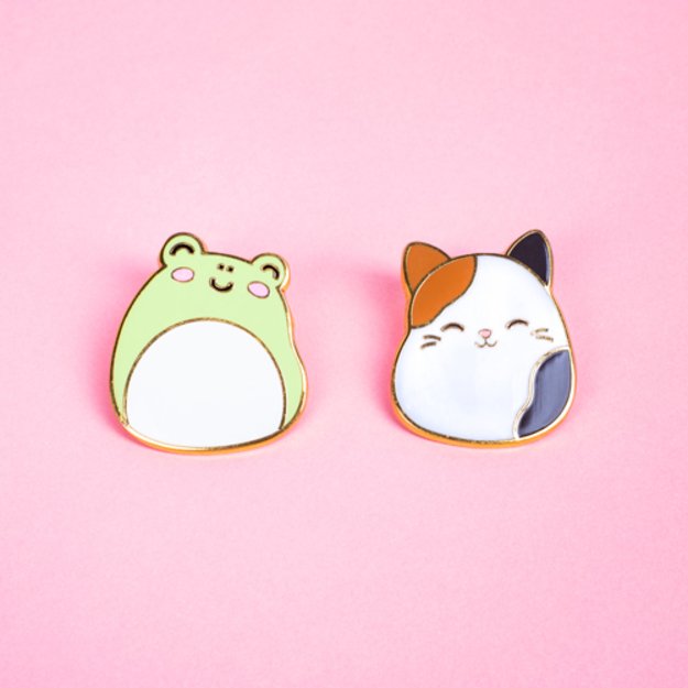 Squishmallows - Pin Badges x 2 Cam & Wendy - Compact Size 1