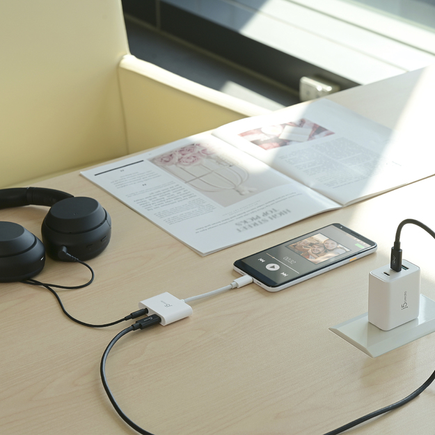 J5create - USB-C To 3.5mm Audio Adapter With Power Delivery