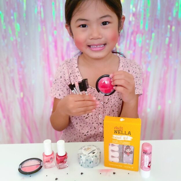 Miss Nella - Bag of Wonders  - make-up (62MNGS112)