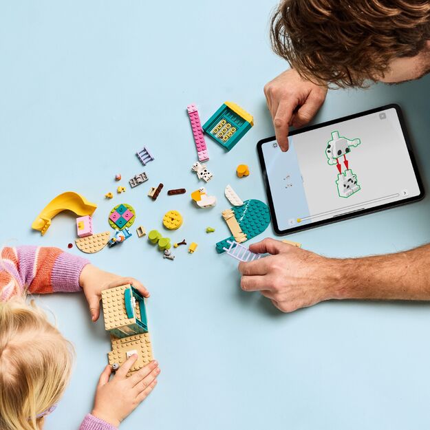 LEGO - Bluey - Playground Fun with Bluey and Chloe (11201)