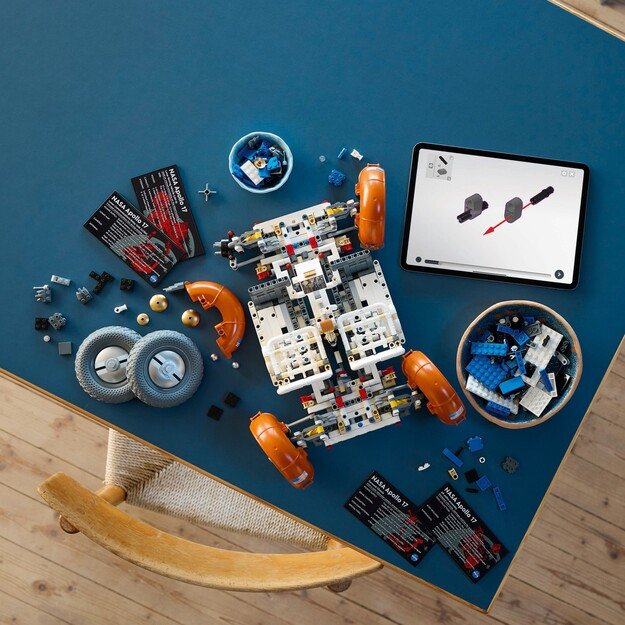 LEGO Technic - NASA Apollo Lunar Roving Vehicle - LRV (42182)