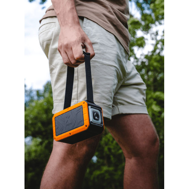 Xtorm - XR204 Rugged Flashlight Power Bank 100W - 40.000mAh