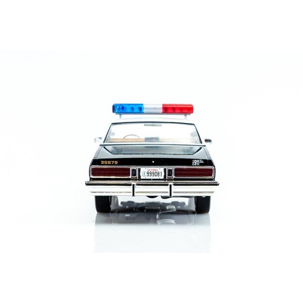 Greenlight Collectibles - 1/18 Artisan Collection - Terminator 2 (1991) - 1987 Cheverolet Caprice with Android