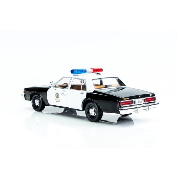 Greenlight Collectibles - 1/18 Artisan Collection - Terminator 2 (1991) - 1987 Cheverolet Caprice with Android
