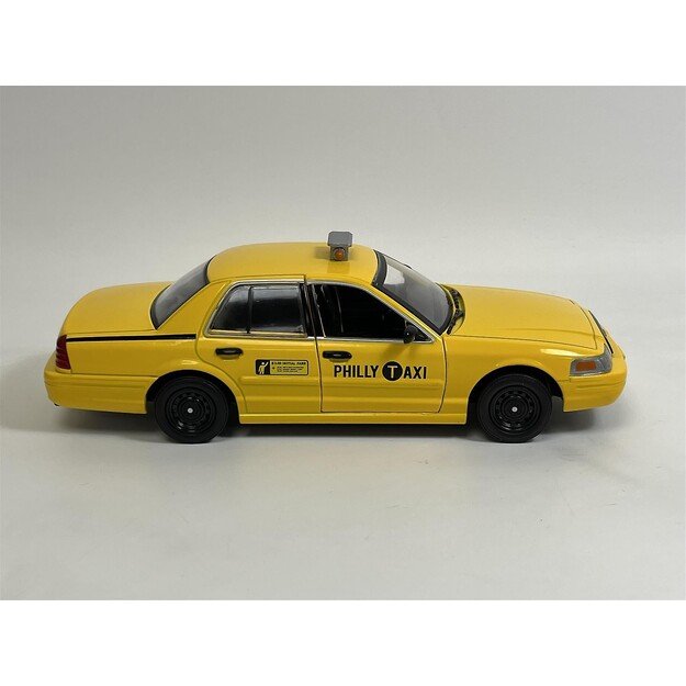 Greenlight Collectibles - 1/24 Creed (2015) - 1999 Ford Crown Victoria Philly Taxi