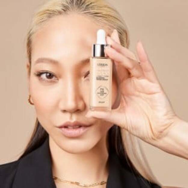 L'Oréal - True Match Nude Plumping Tinted Serum - Light 2-3