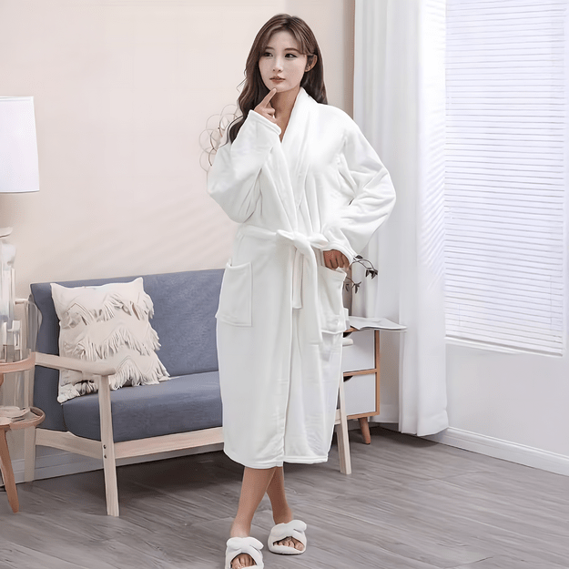 Moteriškas viešbučio chalatas klasikinis, patogus, šiltas, surištas, minkštas, baltas