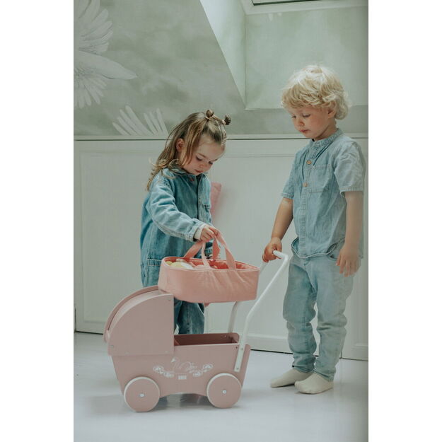 KREA - Doll In Basket (36-2038)