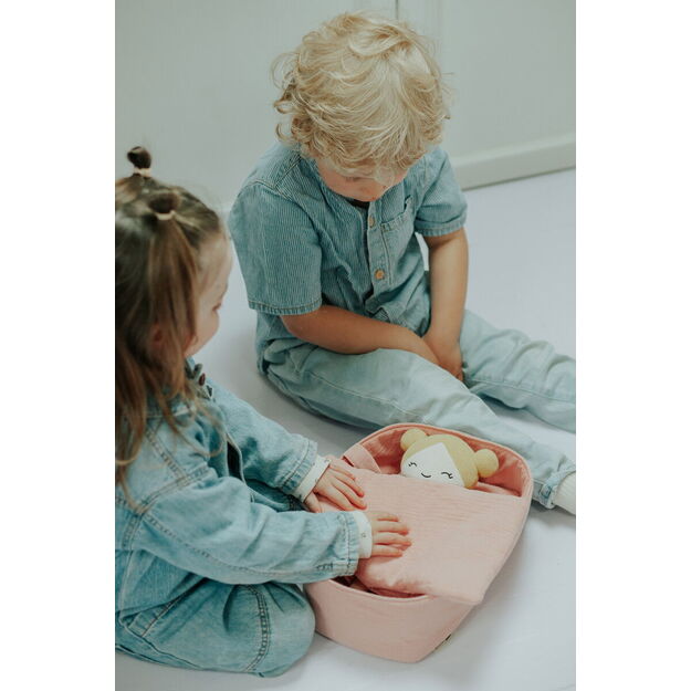 KREA - Doll In Basket (36-2038)