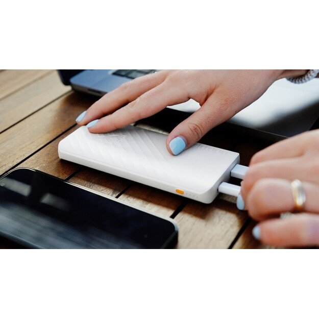 Xtorm - 15W FastCharge Go2 Powerbank 10.000 - Ash White