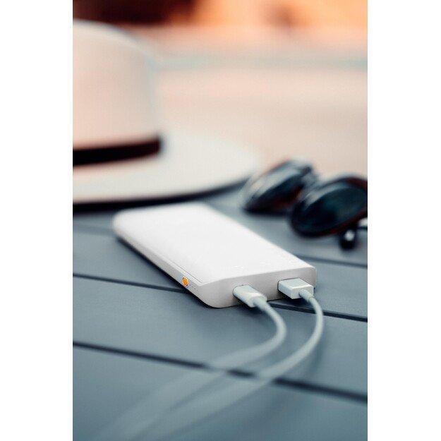Xtorm - 15W FastCharge Go2 Powerbank 10.000 - Ash White