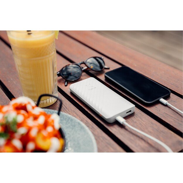 Xtorm - 15W FastCharge Go2 Powerbank 10.000 - Ash White