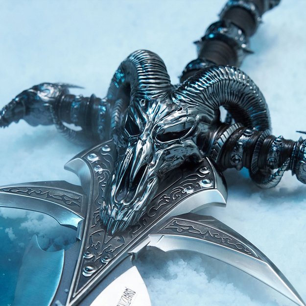 World of Warcraft - Frostmourne Sword Replica Scale 1/1 9