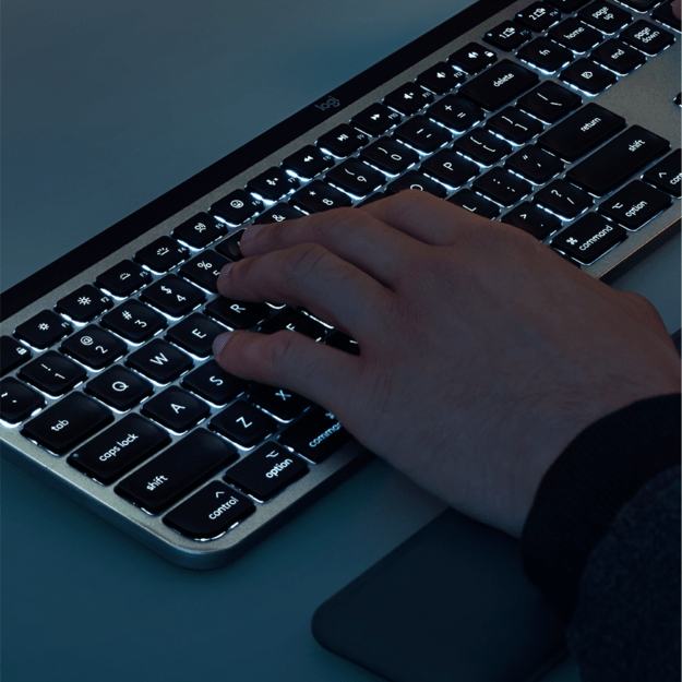 Logitech MX Keys S for Mac Advanced Wireless Illuminated Keyboard Nordic 5
