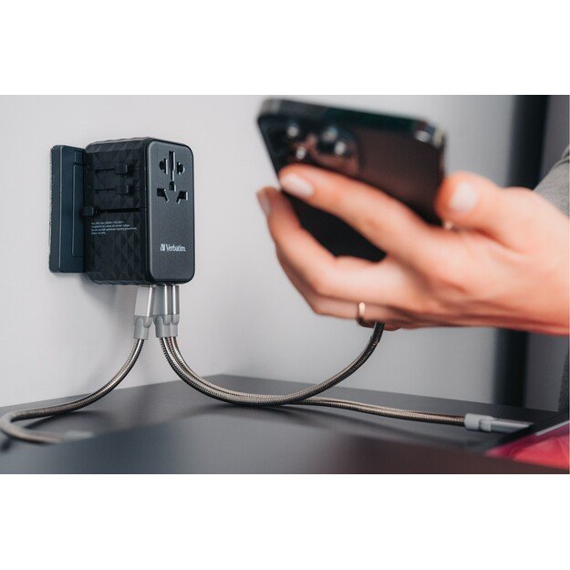 Verbatim - GaN III Universal Travel Adapter UTA-06 PD100W QC 4+