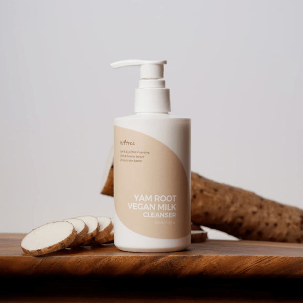Isntree - Yam Root Vegan Milk Cleanser - 220 ml