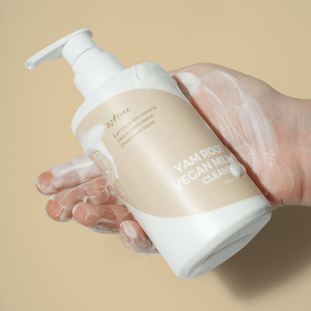 Isntree - Yam Root Vegan Milk Cleanser - 220 ml
