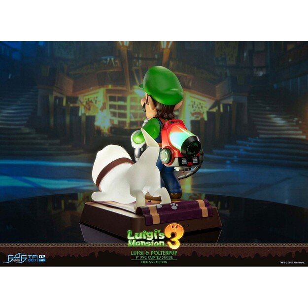 First4Figures - Luigi's Mansion: Luigi & Polterpup (Collectors) 25cm PVC