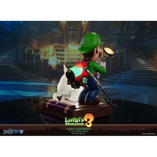 First4Figures - Luigi's Mansion: Luigi & Polterpup (Collectors) 25cm PVC