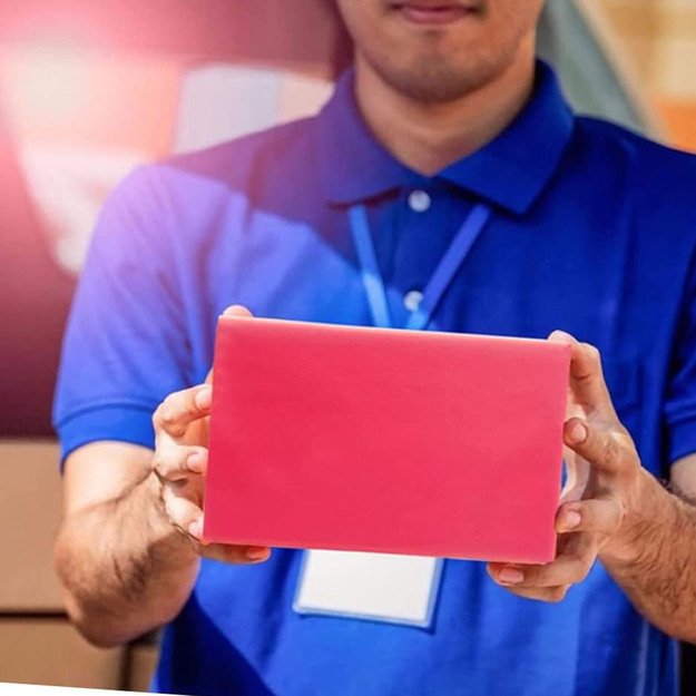 RAUDONI KURJERIO POLIMAIŠELIAI SU RANKENA 500x600+70 50 vnt. AČIŪ