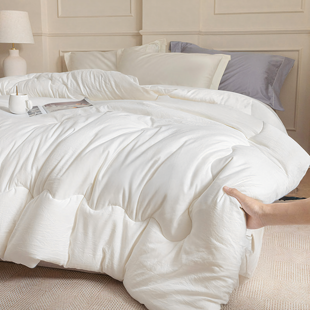 Visu gadu gaisīga, silta ziemas sega 160x200cm, balta