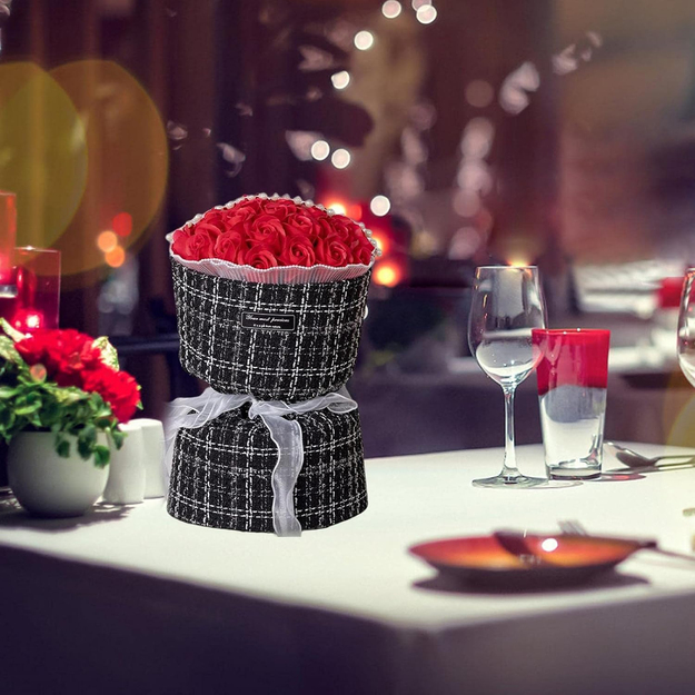 Sarkanu LED ziepju rožu komplekts Valentīndienai, sieviešu dienas dāvanai dzimšanas dienā