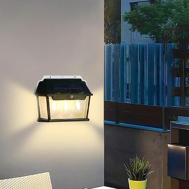 Trīskārša saules LED dārza sienas lampa ar kustības sensoru