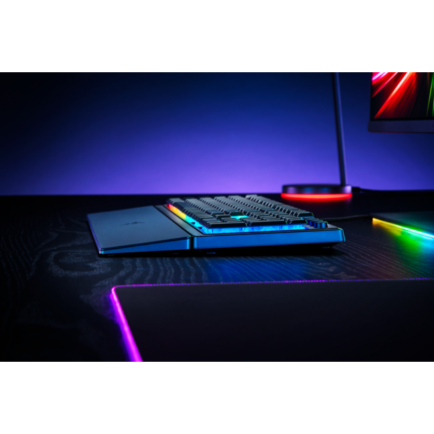 Razer - Ornata V3 - RGB gaming keyboard Nordic - Black