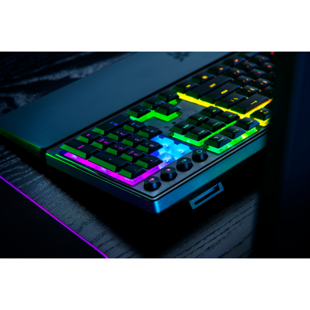 Razer - Ornata V3 - RGB gaming keyboard Nordic - Black